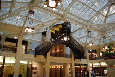 The stunning, intricate iron work of the Rookery atrium