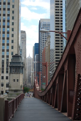 Bridge work over the Chicago River