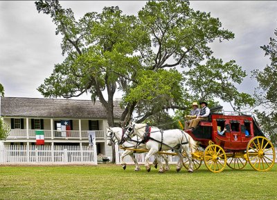 Passing in front of Inn