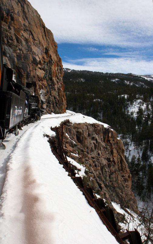 Highline winter train.