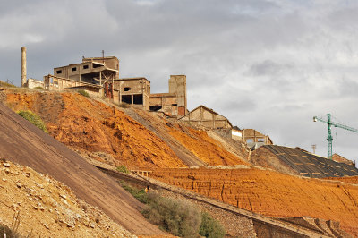 Sulphur complex