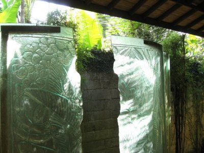 48GrazsDinner24_0246_-Glass_panel_room_divider.jpg