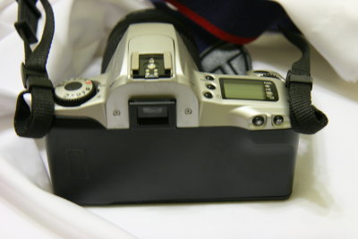 Rebel 2000 35mm Film SLR with 28-80mm Kit Lens & UV Filter c