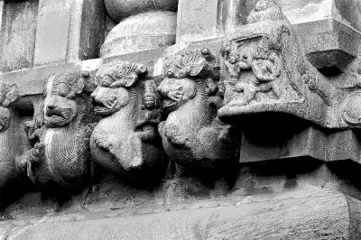 DSC-25790-tanjore-temple.jpg
