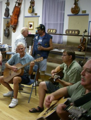 Pickin and Grinnin at Bradbury