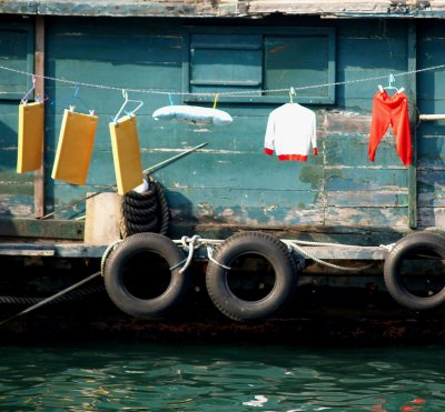 boat laundry line.JPG