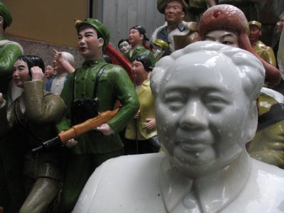 1_Mao_CulturalRev_Figurines.jpg