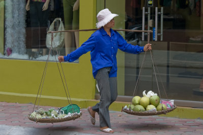 A walking shop (Hanoi)