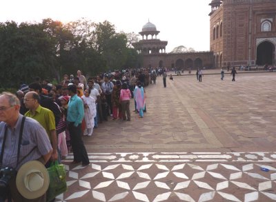 Queue to see the inner tombs