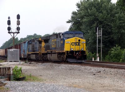 Q409 heads south past the Doswell signals