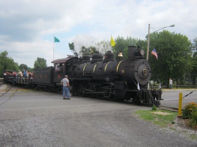 A returning train entering the wye.