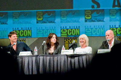 Hall H Red panel with Bruce WIllis and Helen Mirren