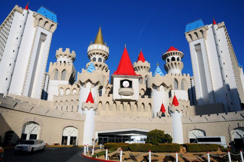 Disneyland for Fullgrowns