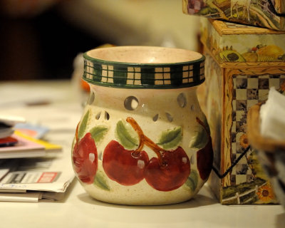 DSC_5008vase200w2tc.jpg