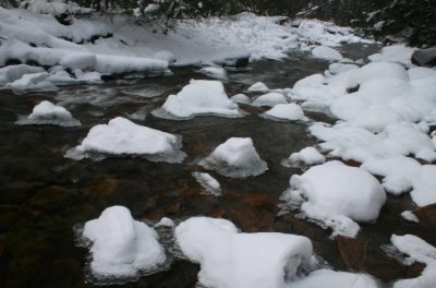 Frozen Ice Islands Dotting North Fork tb1210wnr.jpg