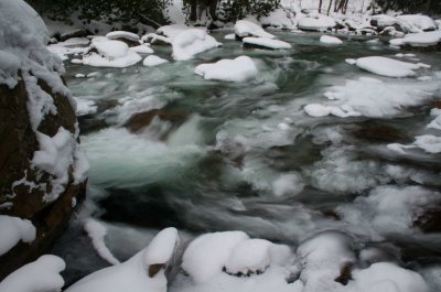 Large Stone and Frozen North Fork Scene tb0211lqr.jpg