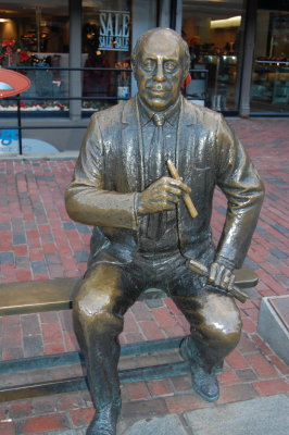 Red Auerbach Statue, Boston 