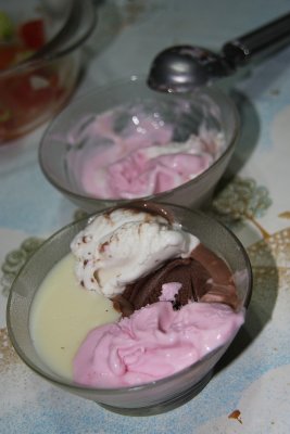 iftar the sweet sakizli muhallebi with Ice cream.jpg