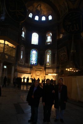 Ayasofya Mosque inside2.jpg