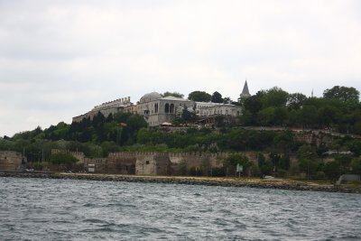Topkapi Palace and Byzantin Walls.jpg