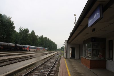 Osterreich Ried im Inn kreis 049 Train Station.jpg