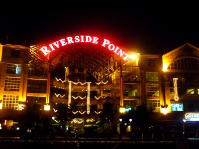 My boat passed by Riverside Point where there are restaurants and nightlife.