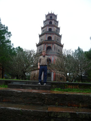 Me in front of the stupa. The pagoda's legend is: long ago, an old woman appeared on the hilltop.