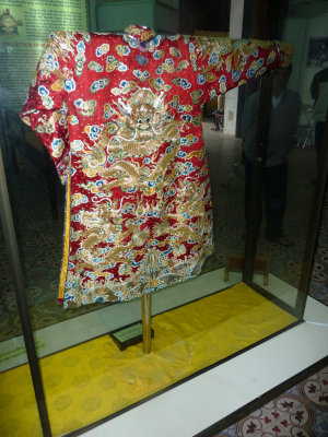 This is a reproduction that was on display of the Prince Military Gown in Nguyen Times (1802-1945).