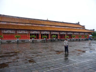 Th Mieu is located across the courtyard from the Pavilion of Everlasting Clarity.