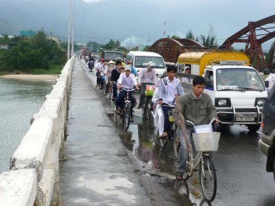 As we entered Danang, Vietnamese children were riding to school.