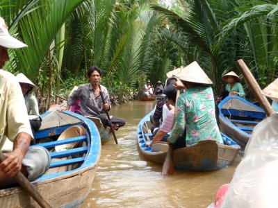 There was a lot of sampan traffic on the canal that day.