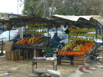 A roadside fruit stand in Dakar.