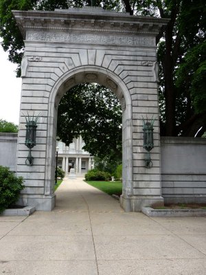 Arched entrance to the State Capital Building of New Hampshire.