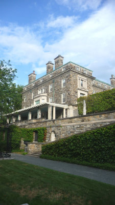 A view from below looking up at the western faade of Kykuit.