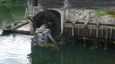 Close-up of the water wheel.