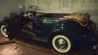 1936 Ford Phaeton owned by Franklin at the FDR library & museum. He loved to drive and to drive fast!