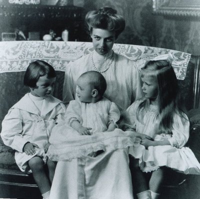 Eleanor with 3 of their children.  Motherhood was difficult for her since she was not well nurtured herself.