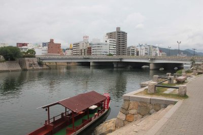 Ota River with the Aioi Bridge in the background.