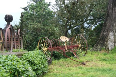 I snapped this photo of this metal wagon at the hacienda.
