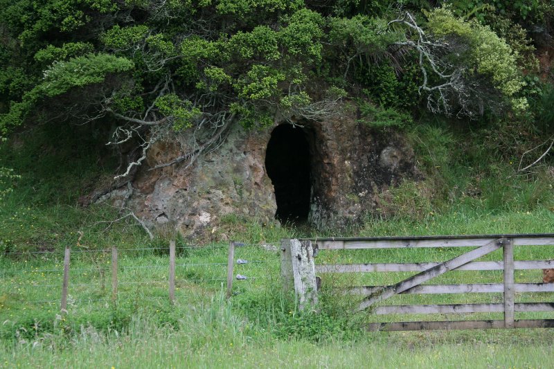 Because of its coolness, this shallow tunnel was used to store meat and butter. Later as a smoke-house for mullet 0574.JPG