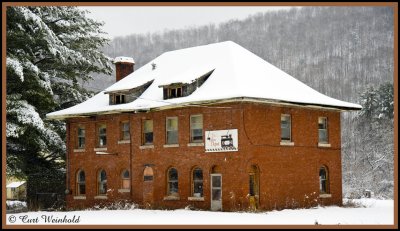 Galeton's  The WAG Line RR Depot