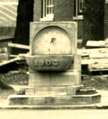 Original Mann Fountain