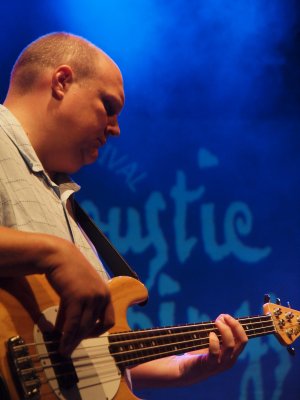 AcousticStrings200909.jpg