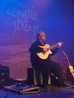 AcousticStrings200935.jpg