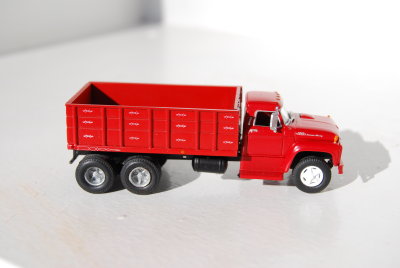 Athearn FORD F HD grain truck