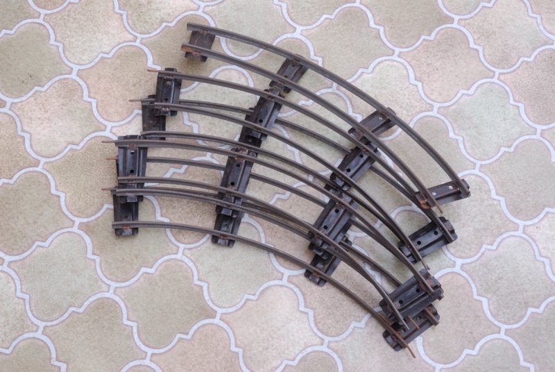 Hornby Banked Curves?