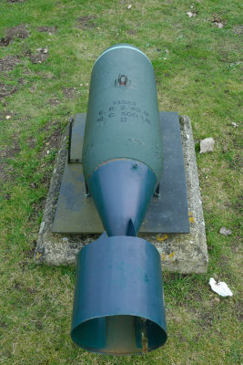 500lb Mk.II Bomb (M.C. = Medium Capacity)