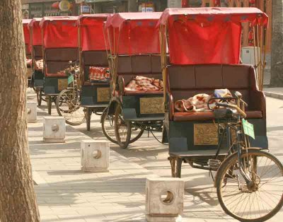pedicabs waiting for tourism