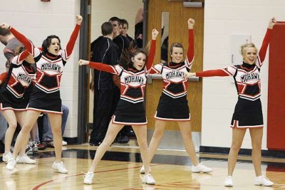 2009 Mohawk Cheerleaders