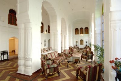 Lobby15.JPG